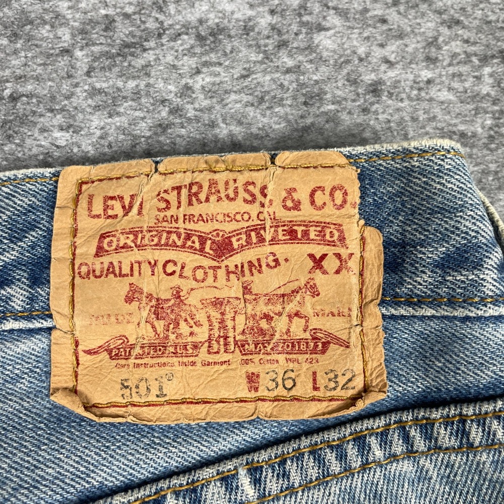 VTG Levis 501 Jeans Mens 36x32 Light Wash Thrashed Distressed Straight Leg Y2K - Picture 5 of 10